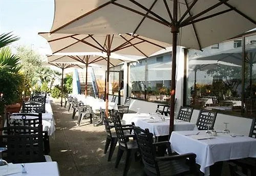 Gran Garbi & Aquasplash 酒店 滨海略雷特