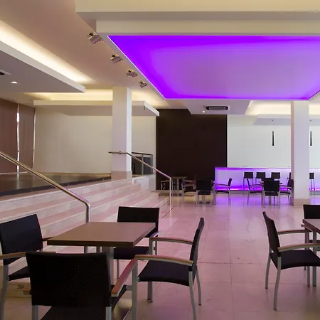 فندق Gran Garbi & Aquasplash يوريت دي مار