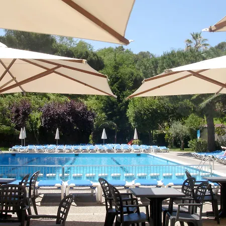 فندق Gran Garbi & Aquasplash يوريت دي مار