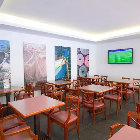 Gran Garbi & Aquasplash מלון 4*