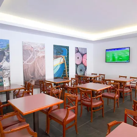Gran Garbi & Aquasplash Hotel 4*