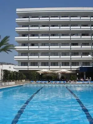 Gran Garbi & Aquasplash فندق يوريت دي مار