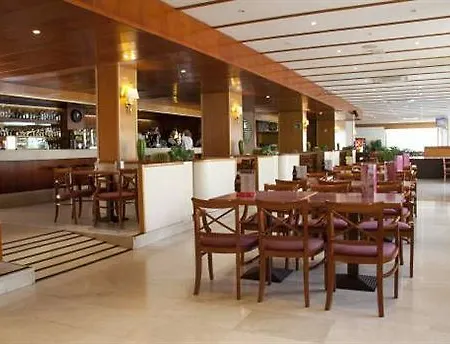 Gran Garbi & Aquasplash מלון 4*