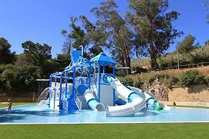 Gran Garbi & Aquasplash מלון