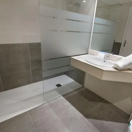 מלון Gran Garbi & Aquasplash 4*