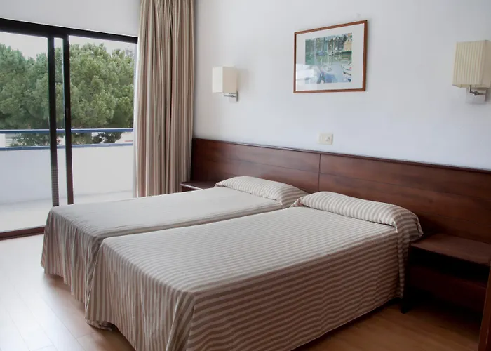 Gran Garbi & Aquasplash ホテル 4*