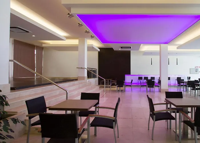 ホテル Gran Garbi & Aquasplash リョレート・デ・マル