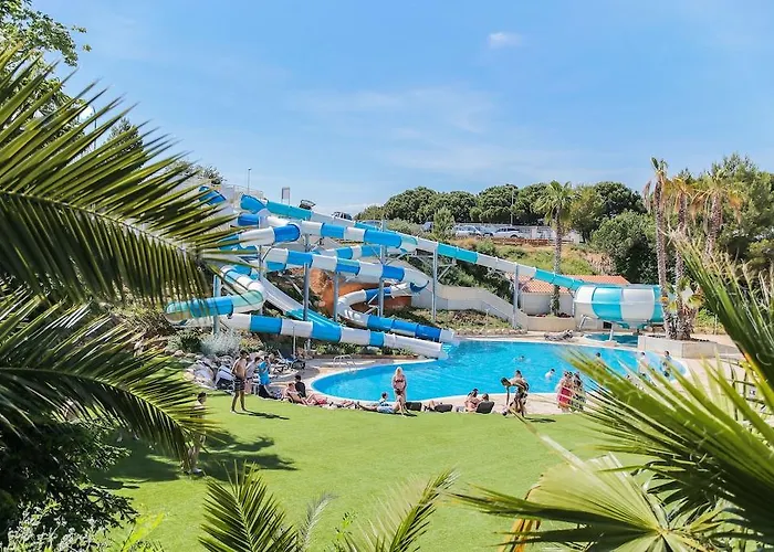 Gran Garbi & Aquasplash ホテル