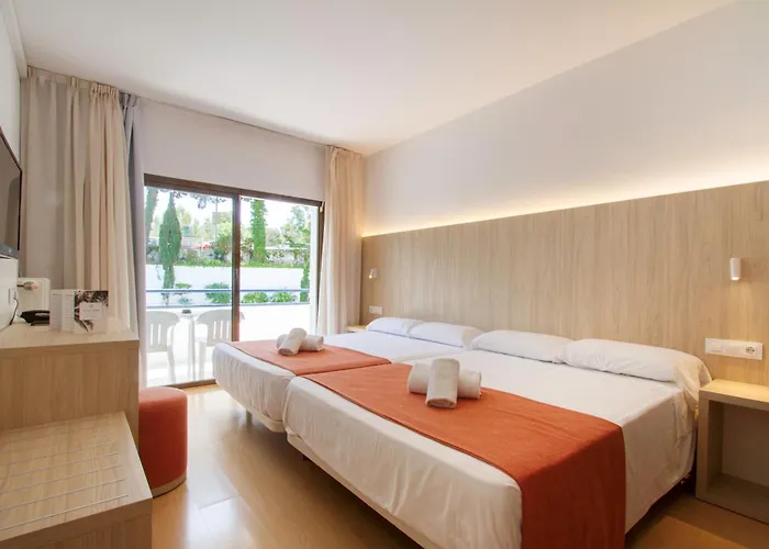 Gran Garbi & Aquasplash ホテル