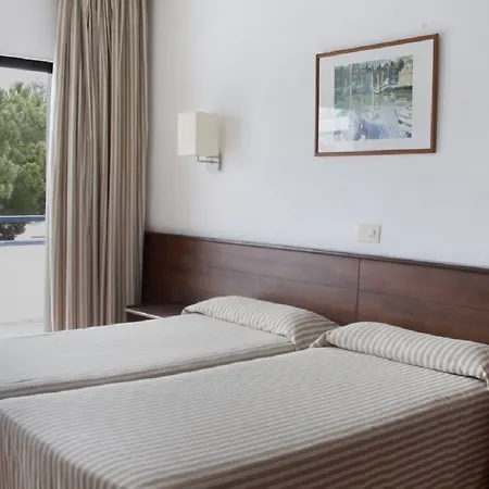Gran Garbi & Aquasplash 4* יורט דה מאר